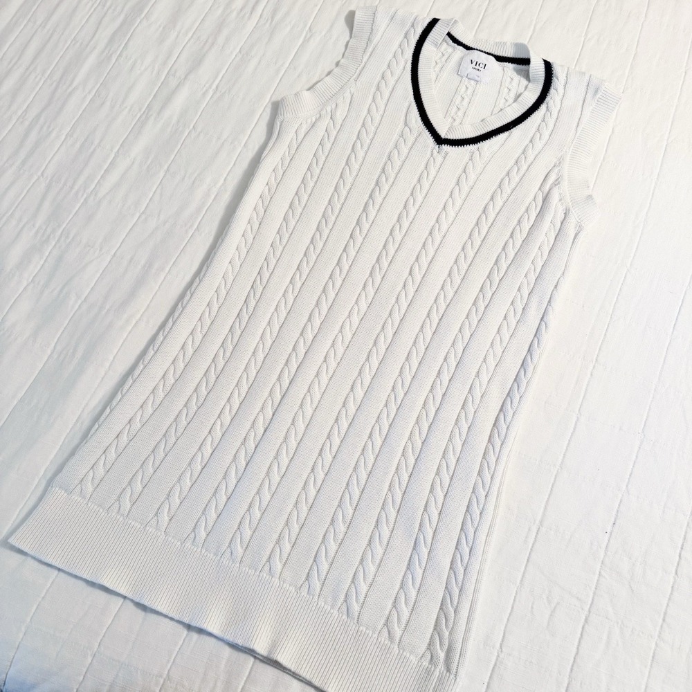 VICI Cable Knit Sleeveless Dress MEDIUM White 100% Cotton V Neck Preppy Golf